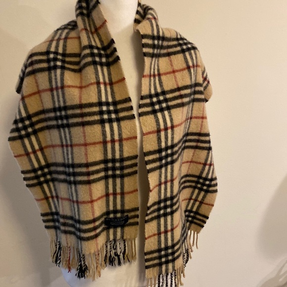 BURBERRY London 💯 % cashmere scarf - Picture 2 of 7